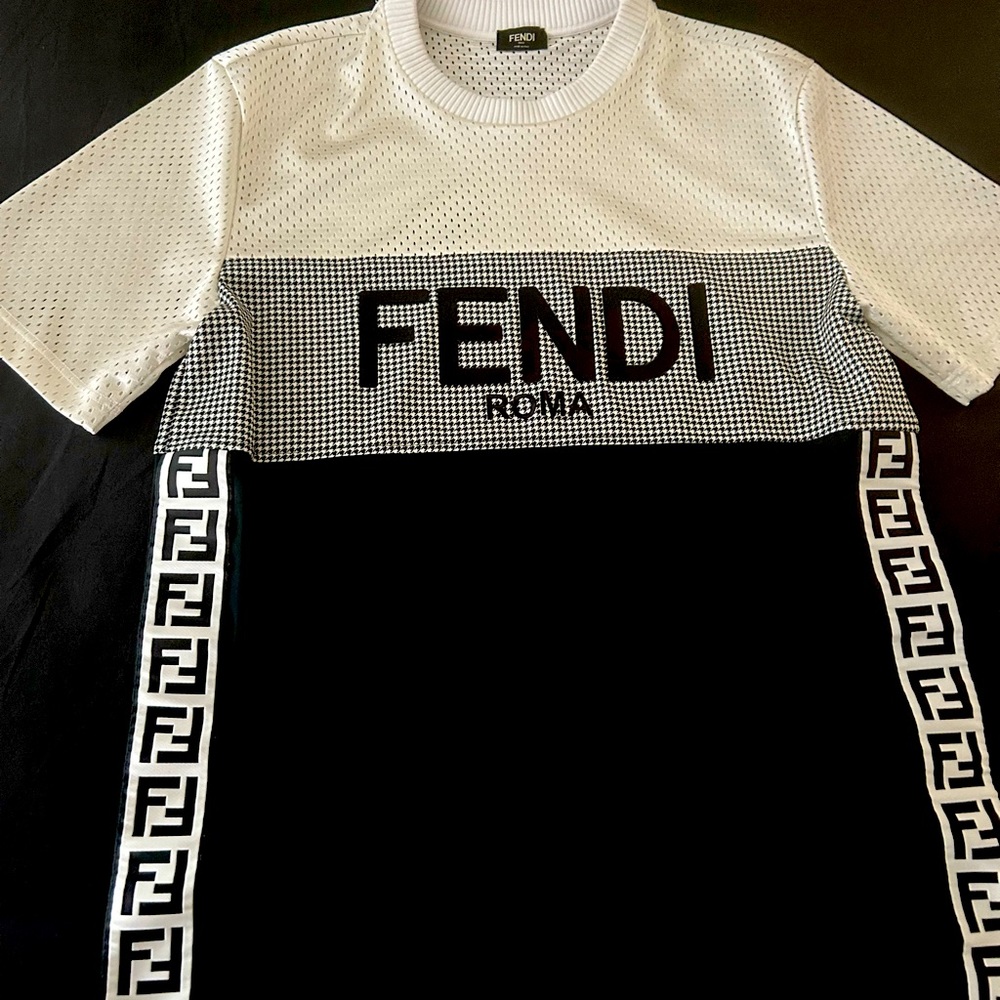 T SHIRT FOR MEN, FENDI SIZE M LIKE NEW